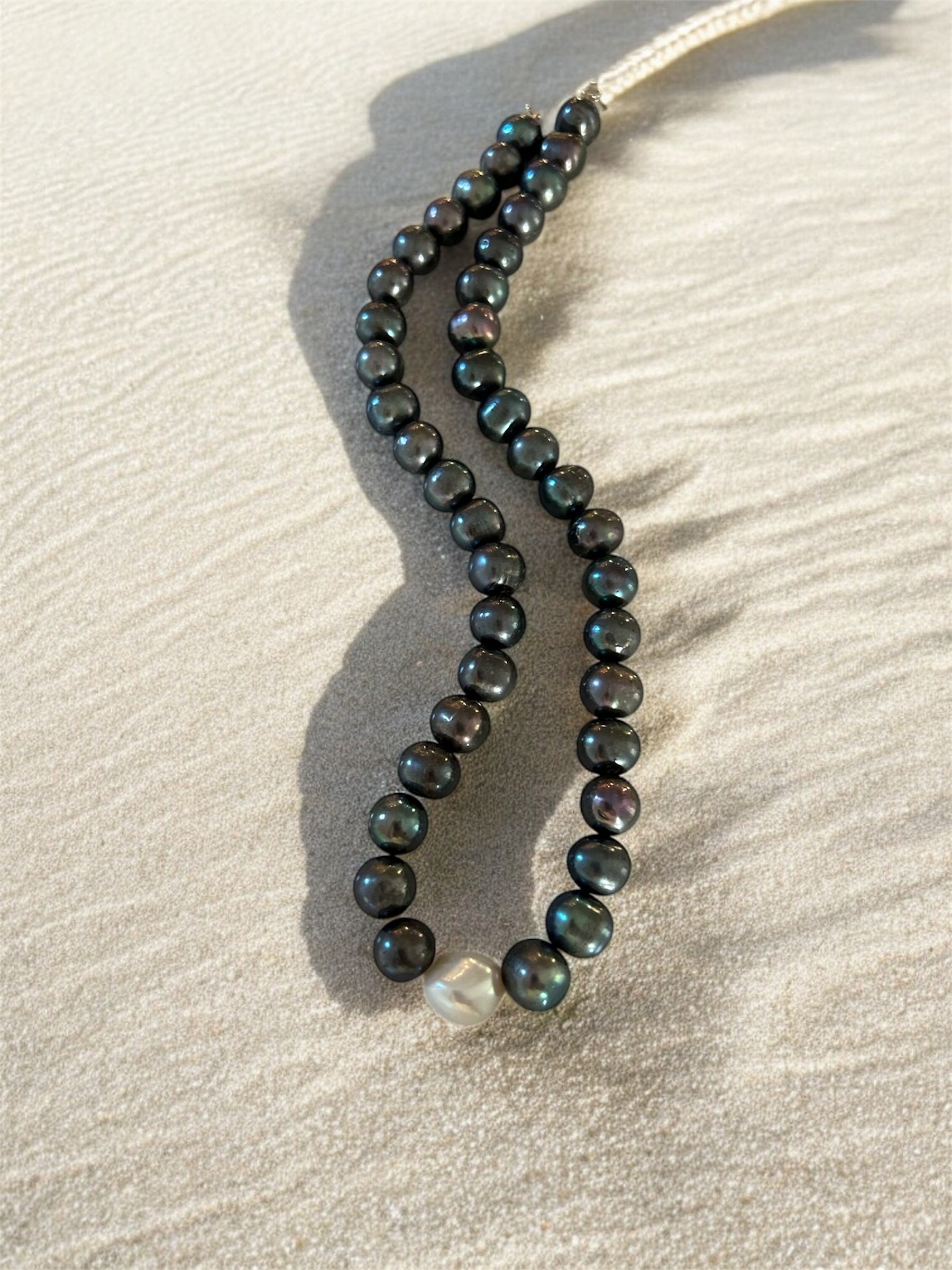 JOY JEWELRY — Aloha 16-inch Grey Pearl Necklace